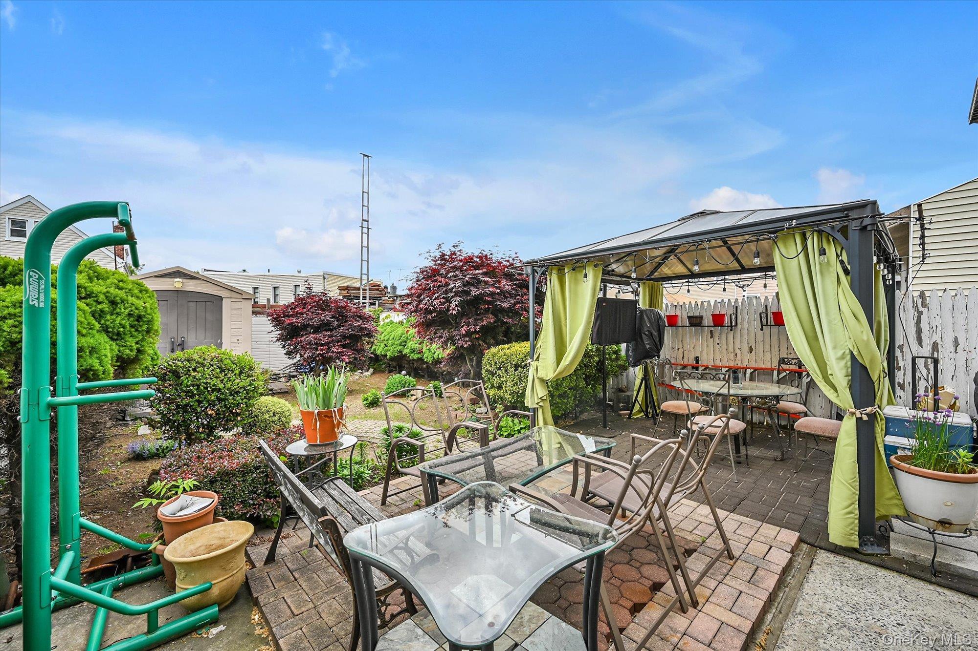 Single Family 80th Queens, NY 11385, MLS-998656-16