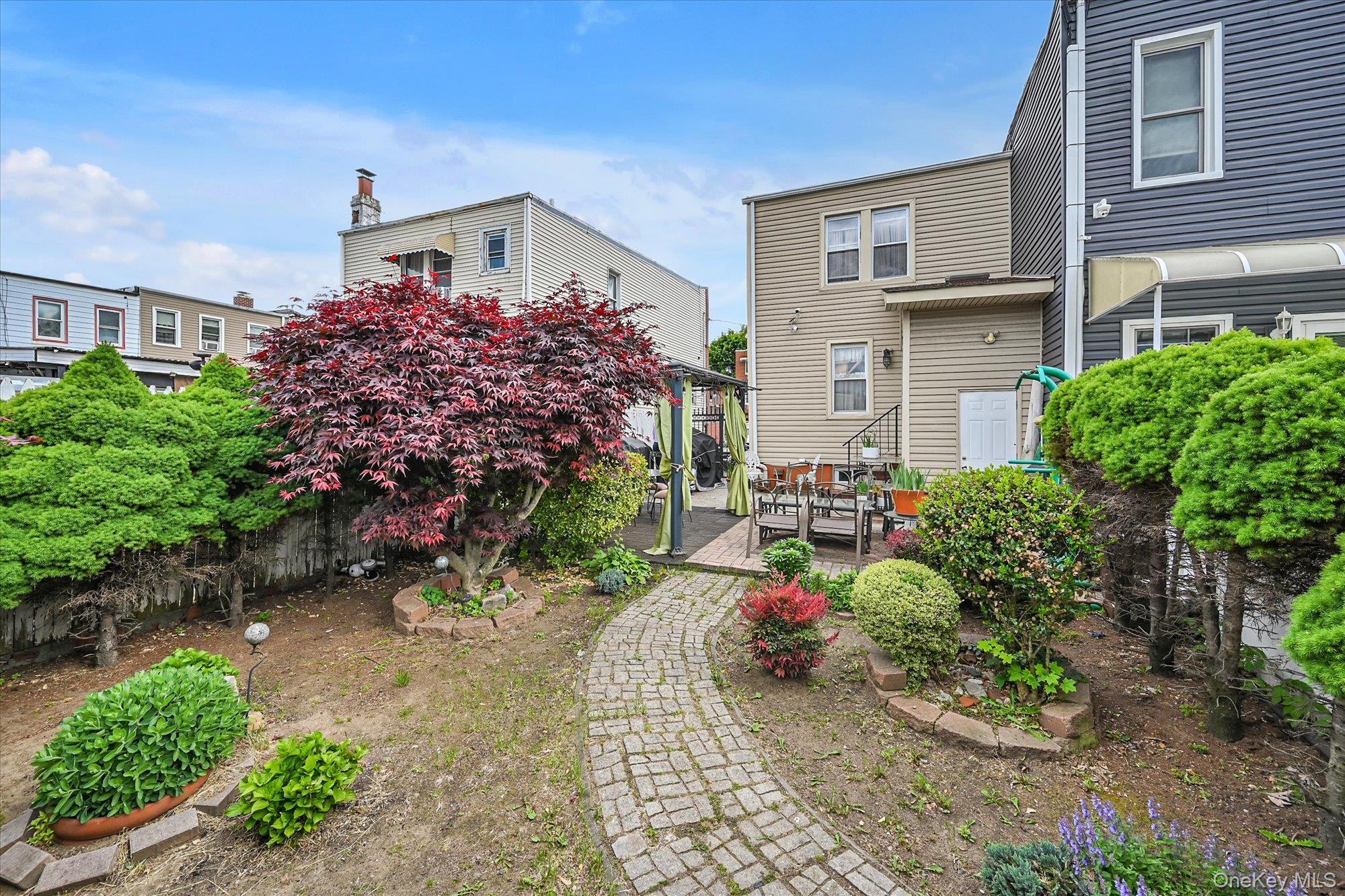 Single Family 80th Queens, NY 11385, MLS-998656-17