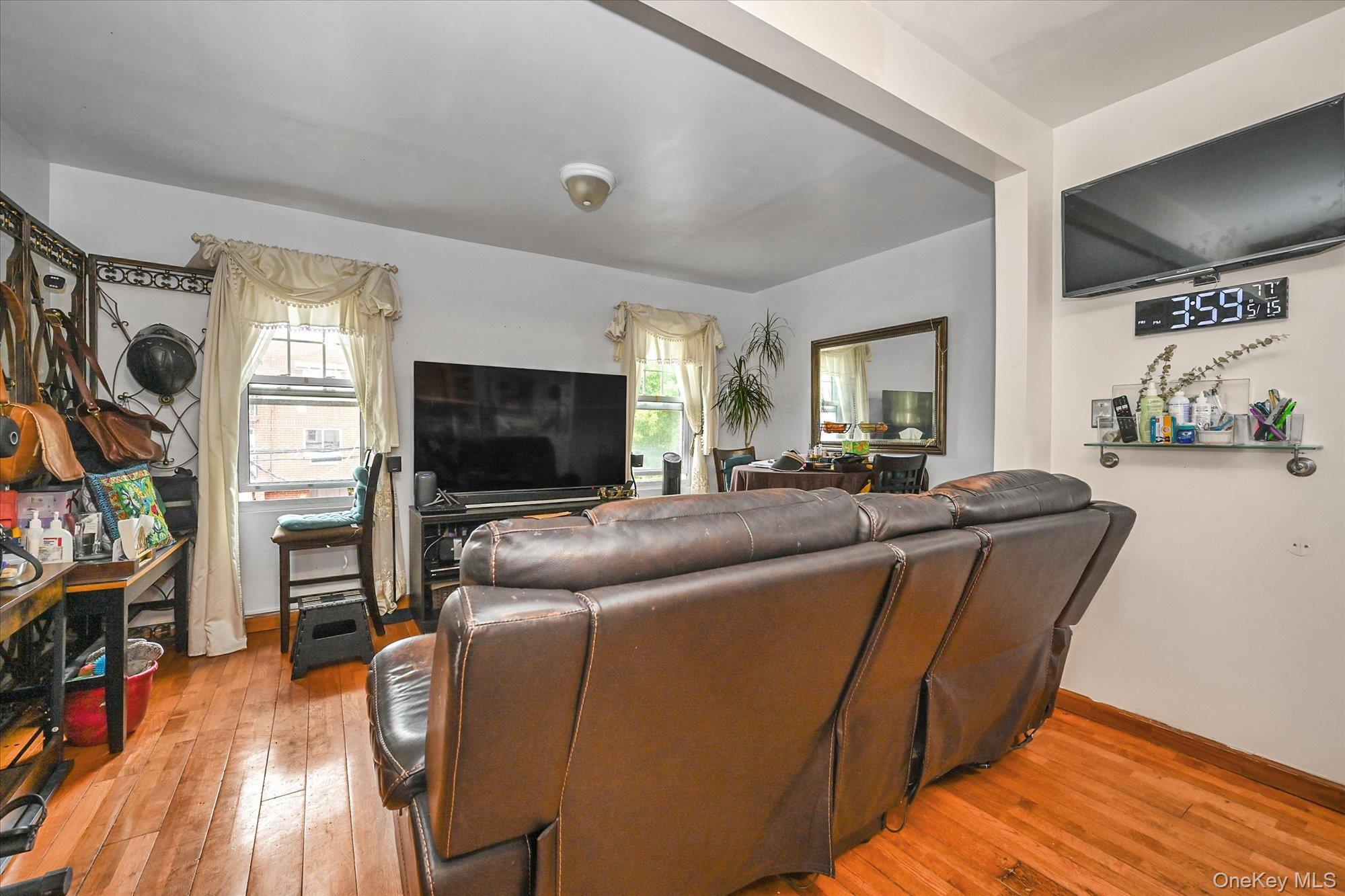 Single Family 80th Queens, NY 11385, MLS-998656-3