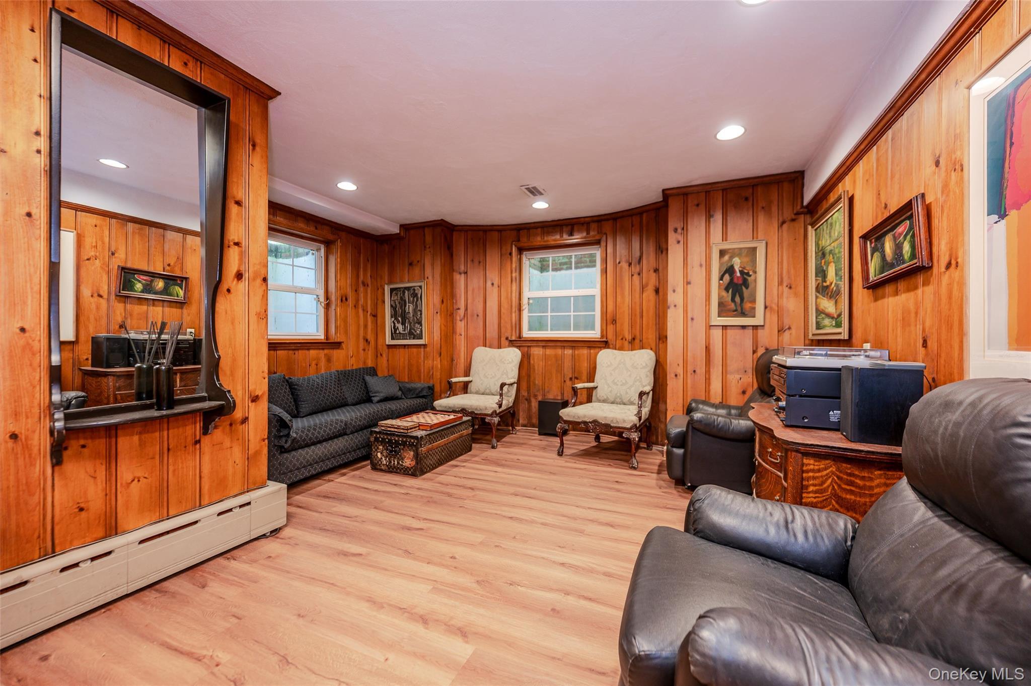Single Family Clent Road Nassau County, NY 11021, MLS-998698-29