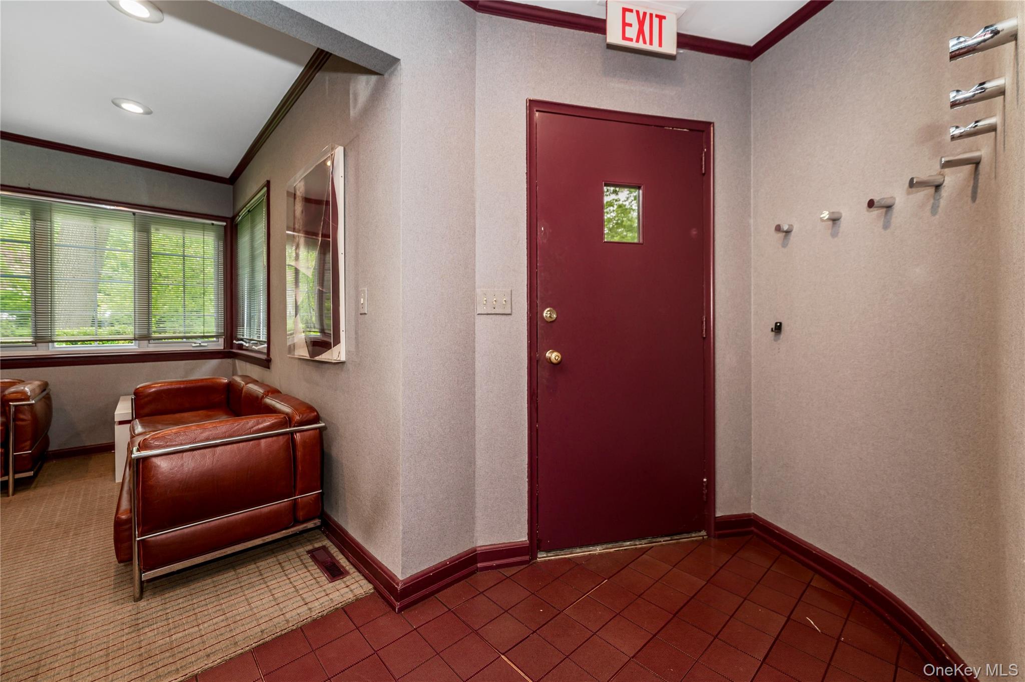 Single Family Clent Road Nassau County, NY 11021, MLS-998698-31