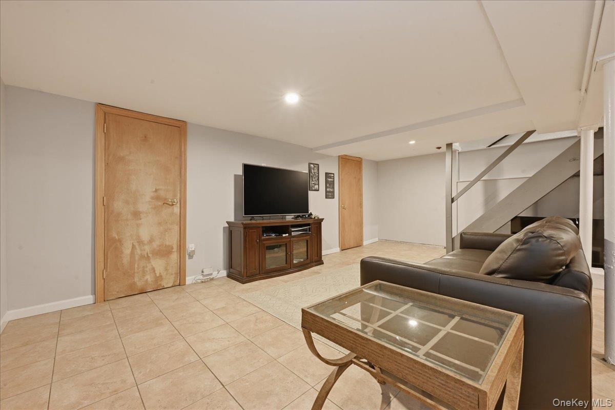 Single Family 205th Street Queens, NY 11361, MLS-998737-29