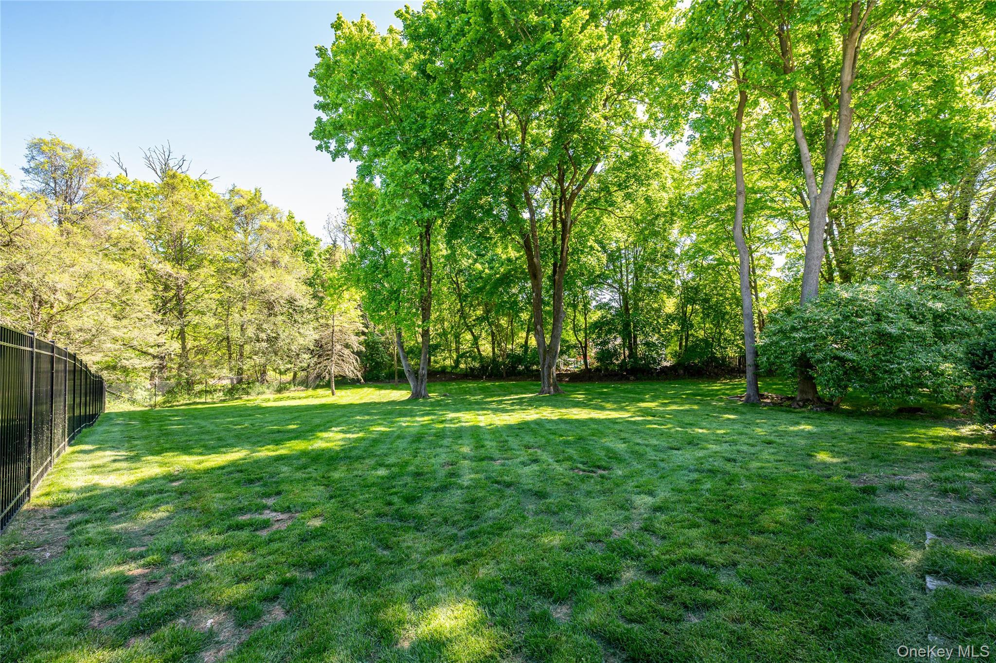 Single Family Taconic  Out Of Area, NY 06831, MLS-998749-11