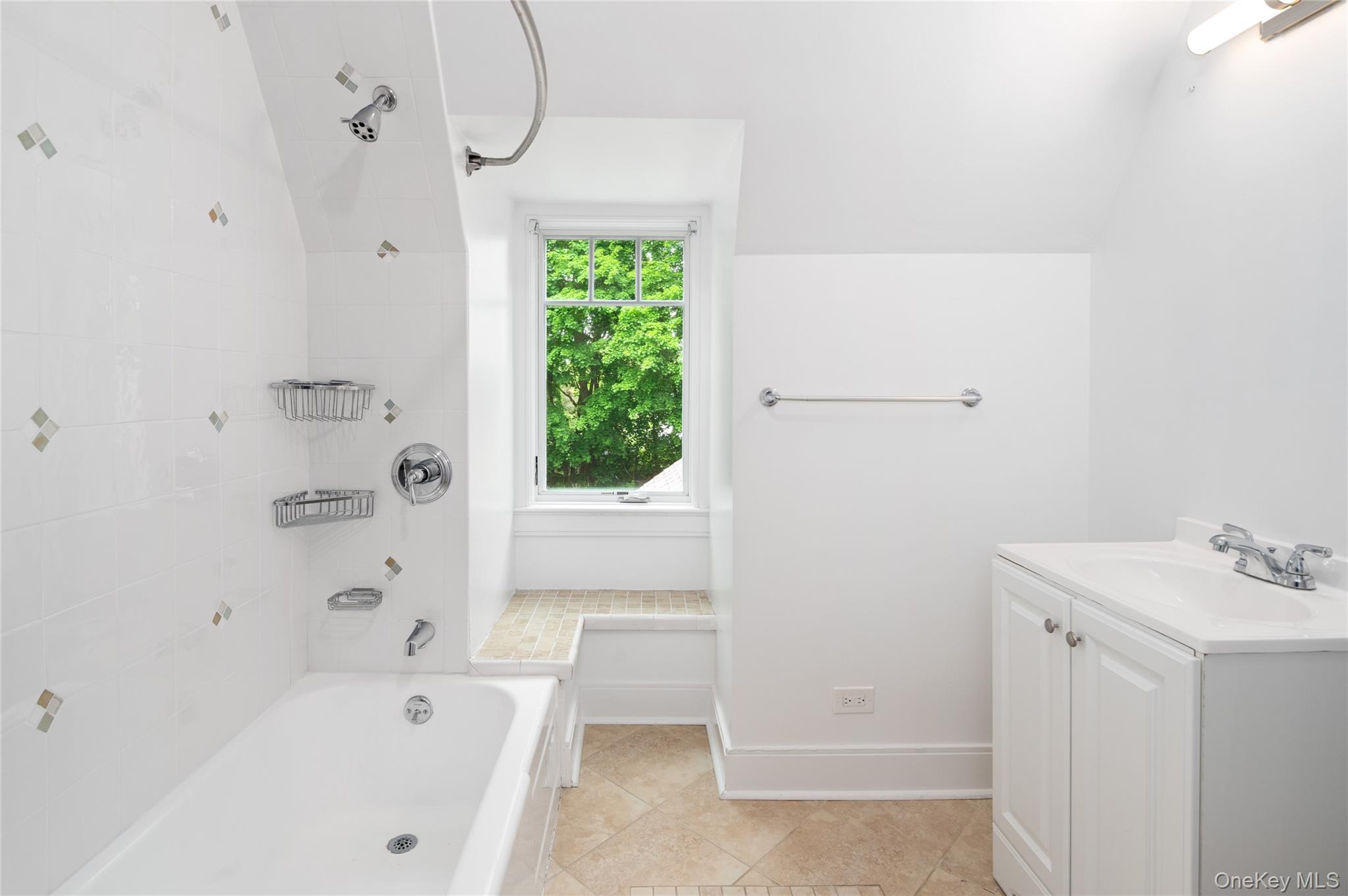 Single Family Taconic  Out Of Area, NY 06831, MLS-998749-24