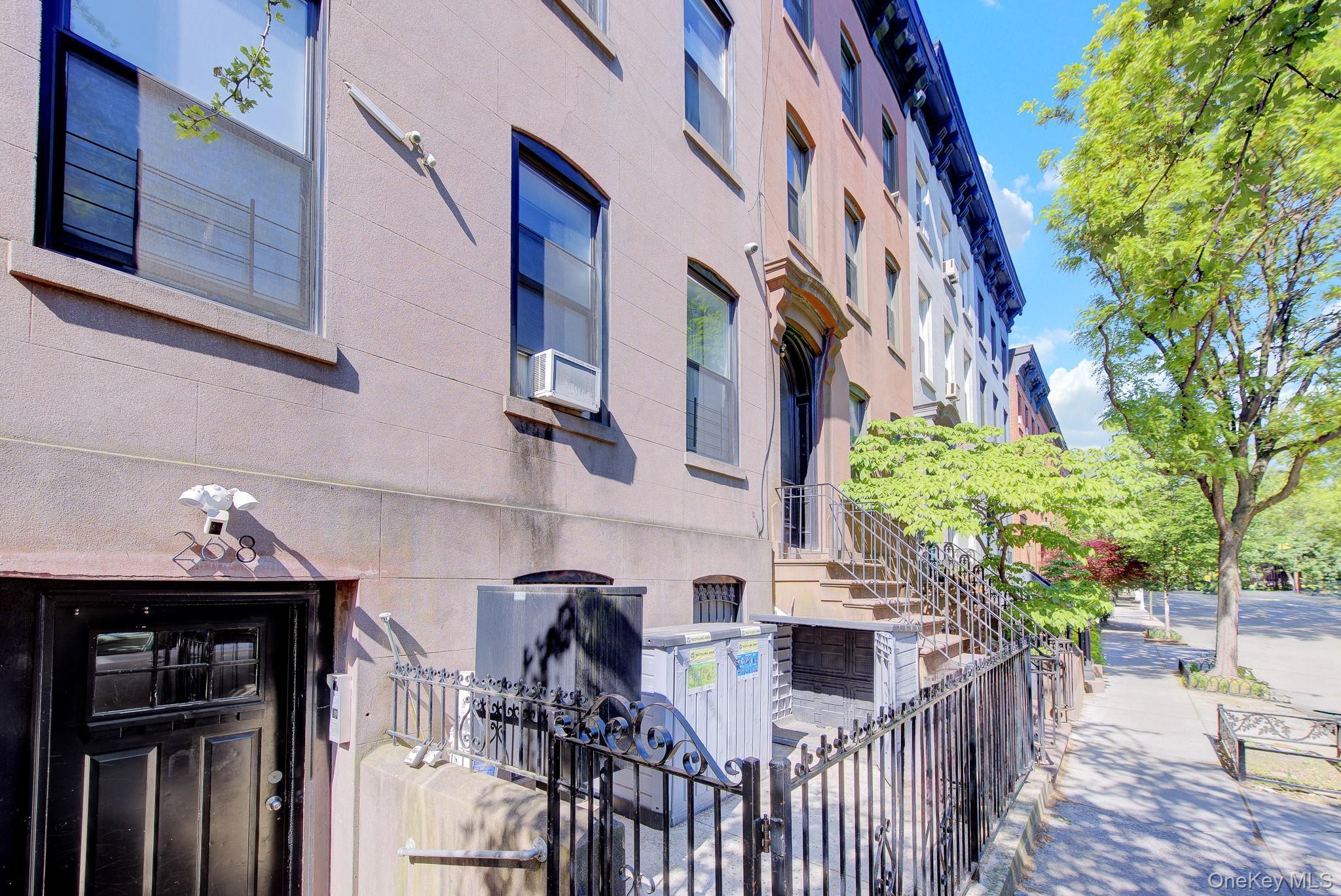 Commercial Sale Dean  Brooklyn, NY 11217, MLS-998808-4