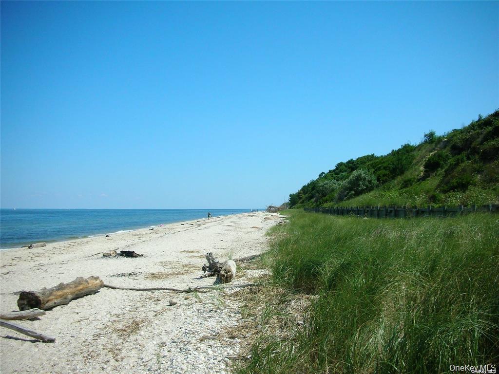 Single Family Gabriella Court  Suffolk County, NY 11952, MLS-998812-22