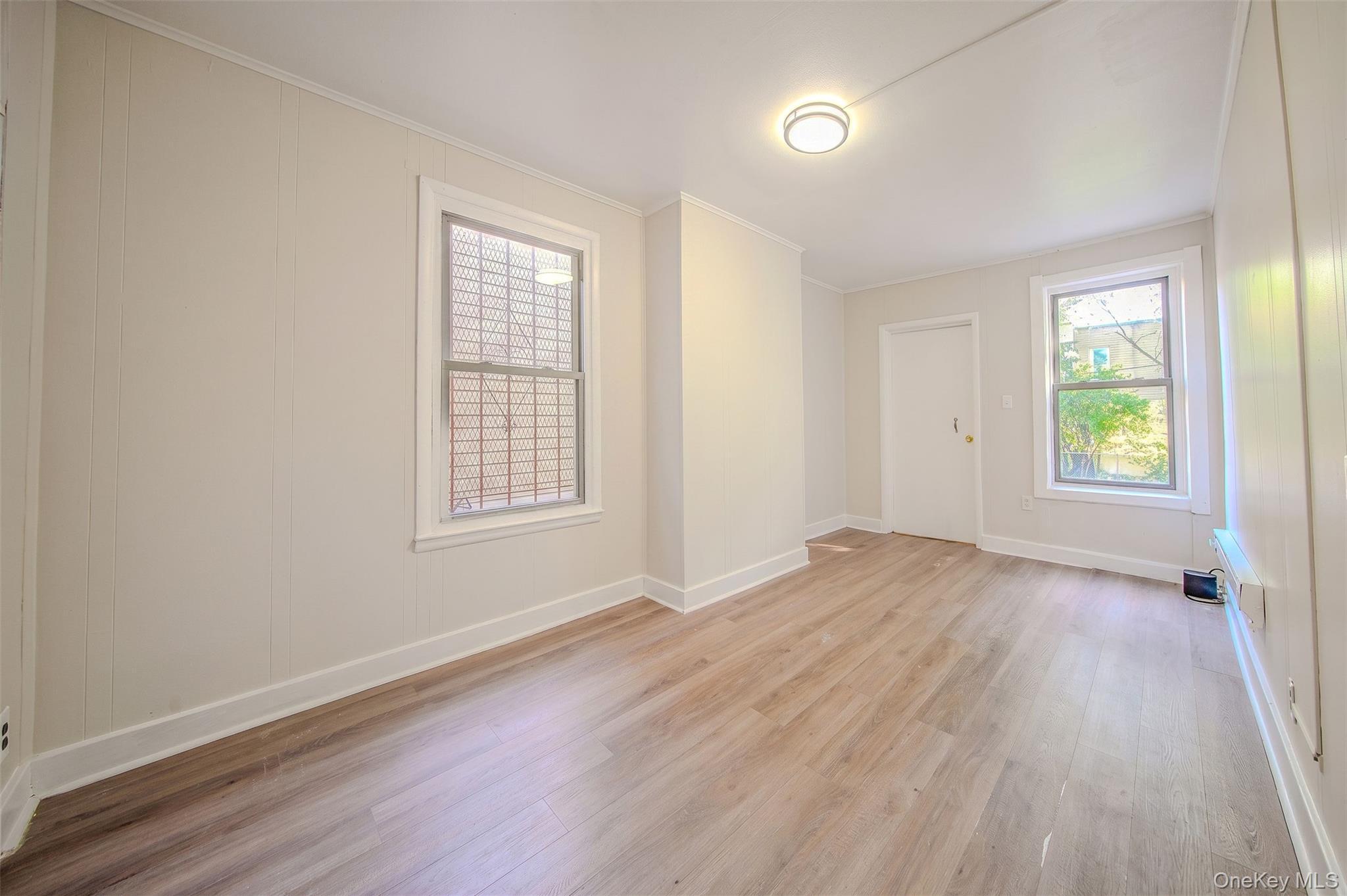 Single Family 223rd Bronx, NY 10466, MLS-998816-11