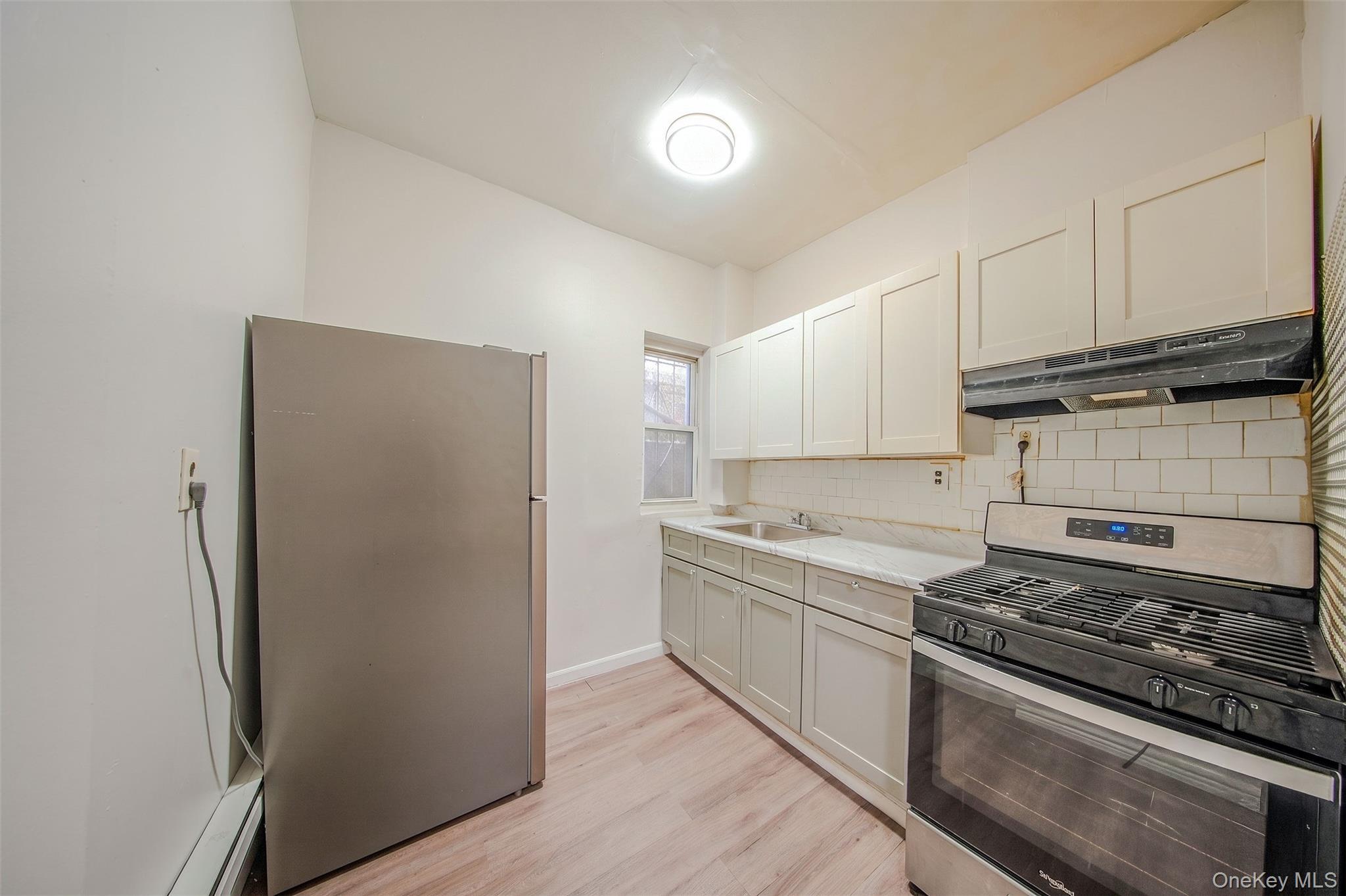 Single Family 223rd Bronx, NY 10466, MLS-998816-13