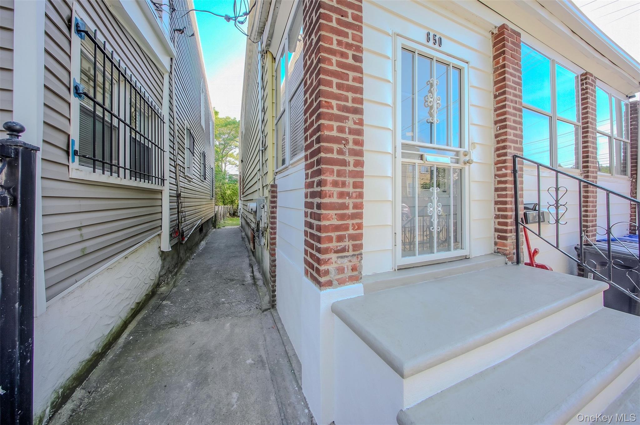 Single Family 223rd Bronx, NY 10466, MLS-998816-3