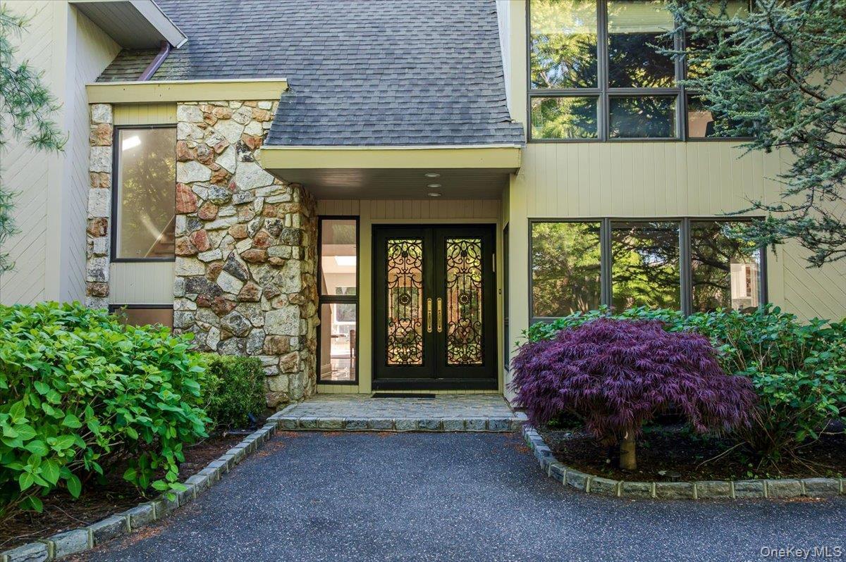 Single Family Twin Ponds Street Nassau County, NY 11024, MLS-998857-2