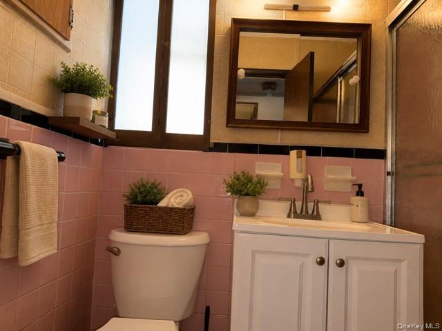 Single Family Barnes Bronx, NY 10467, MLS-998862-11