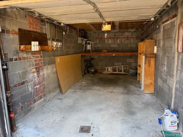 Single Family Barnes Avenue Bronx, NY 10467, MLS-998862-24