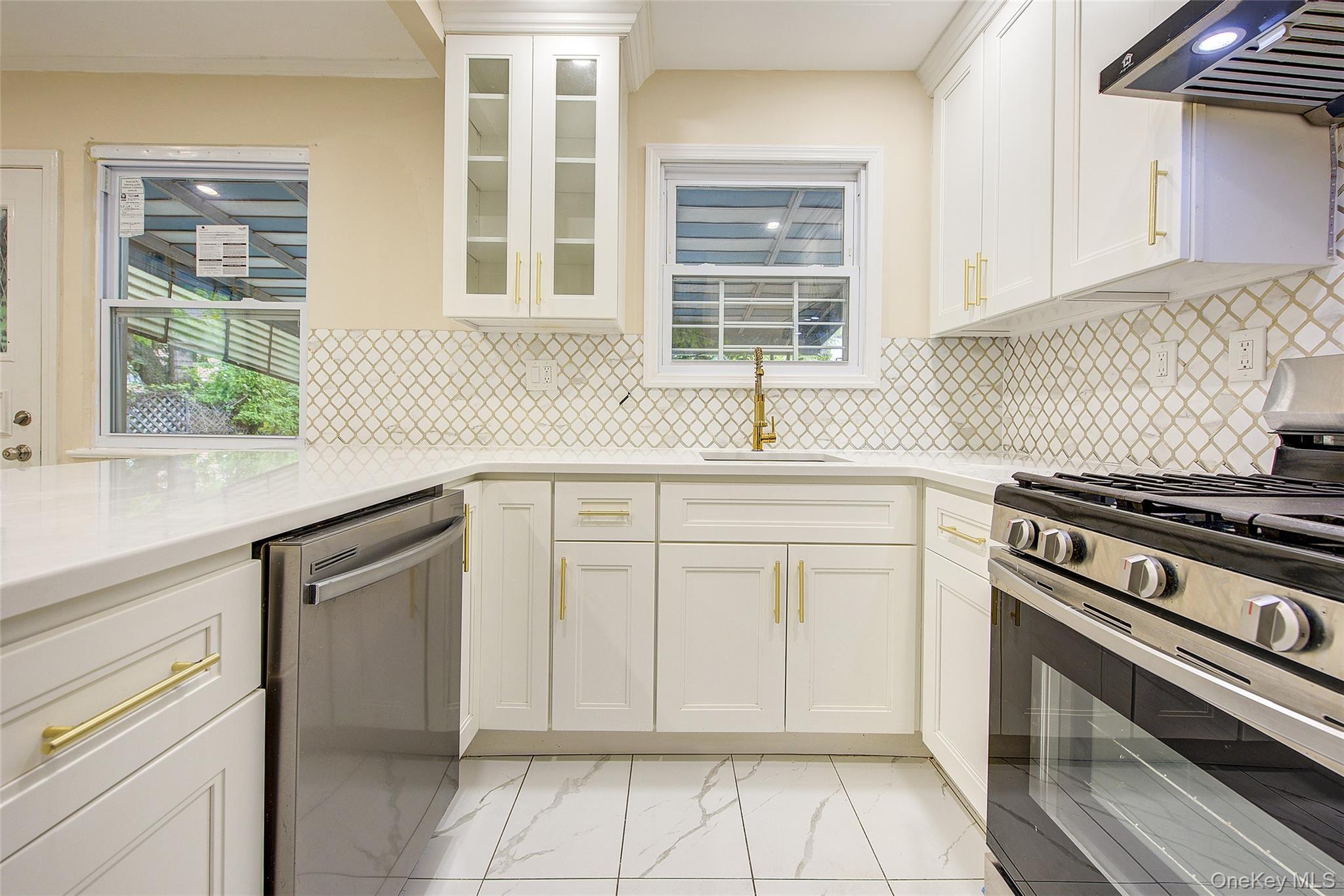Single Family 76th Road Queens, NY 11366, MLS-998900-11