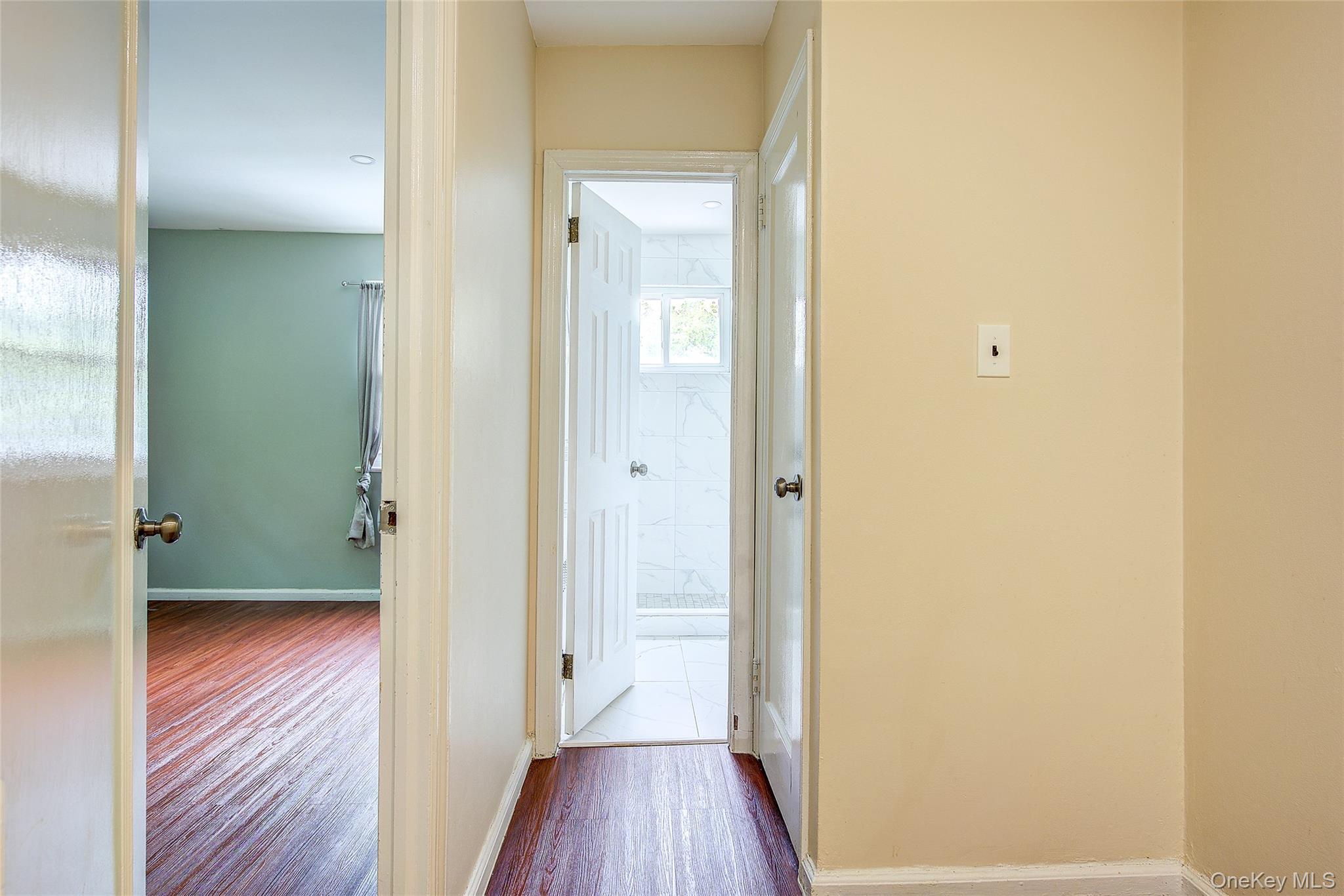 Single Family 76th Road Queens, NY 11366, MLS-998900-16