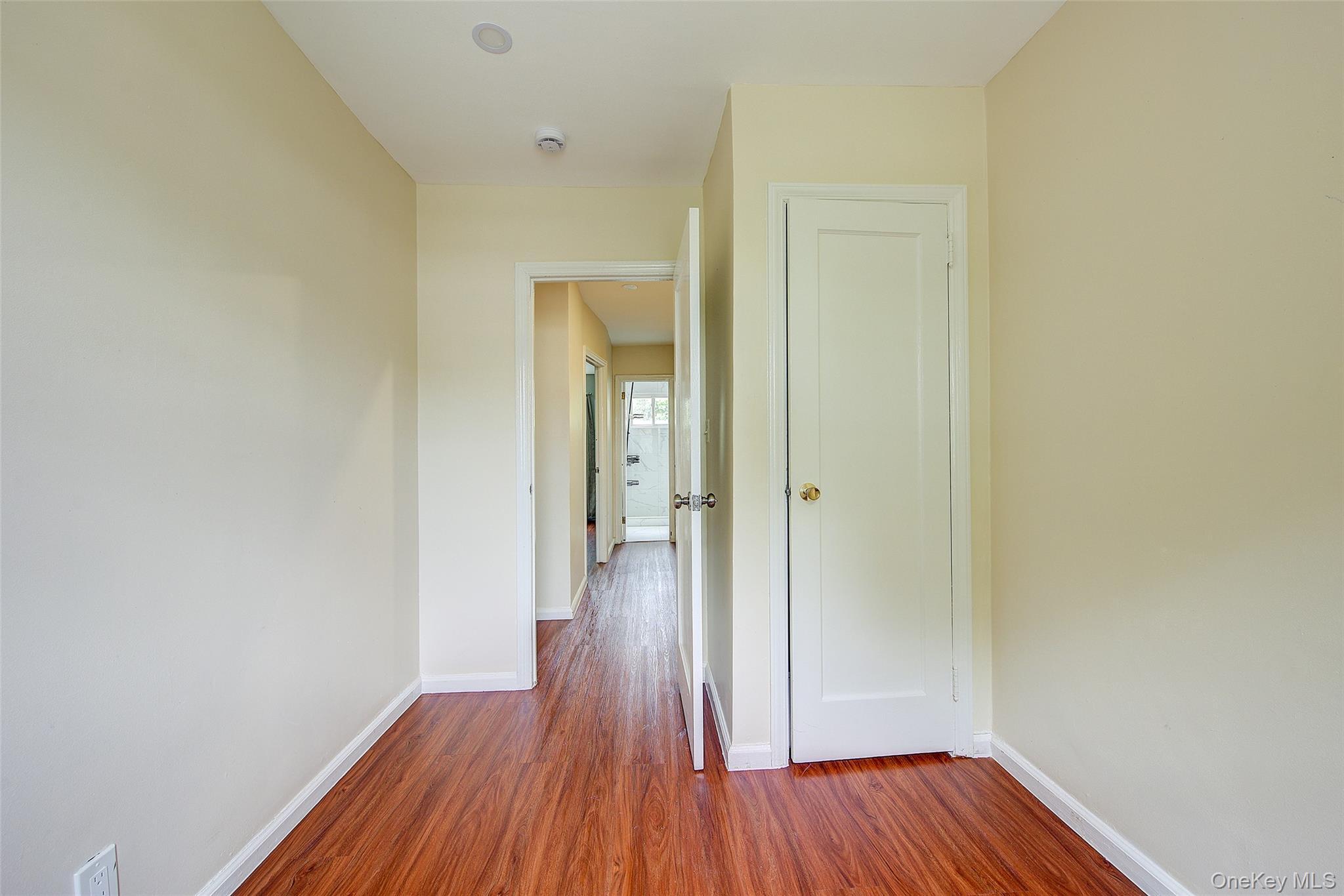 Single Family 76th Road Queens, NY 11366, MLS-998900-23