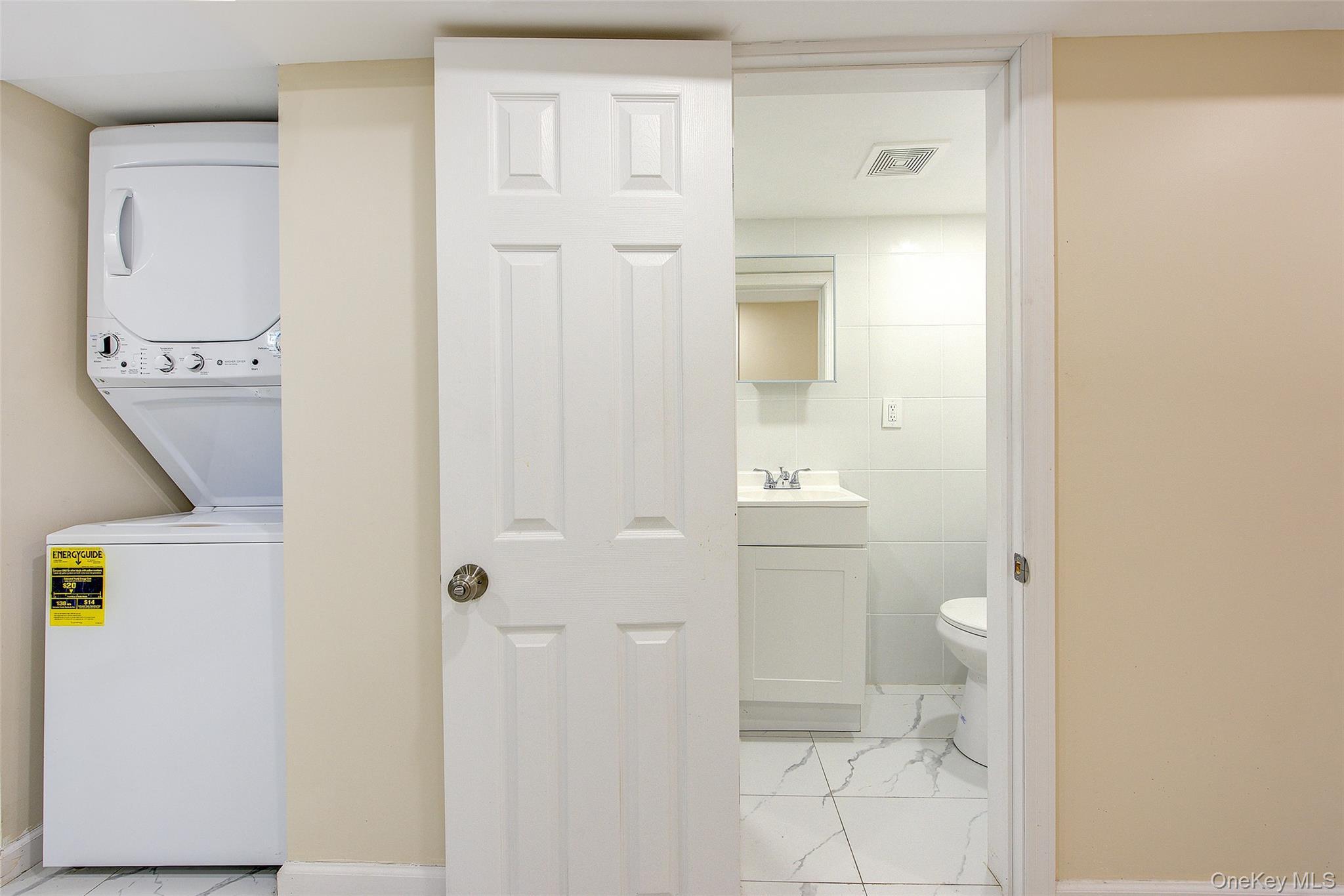 Single Family 76th Road Queens, NY 11366, MLS-998900-31