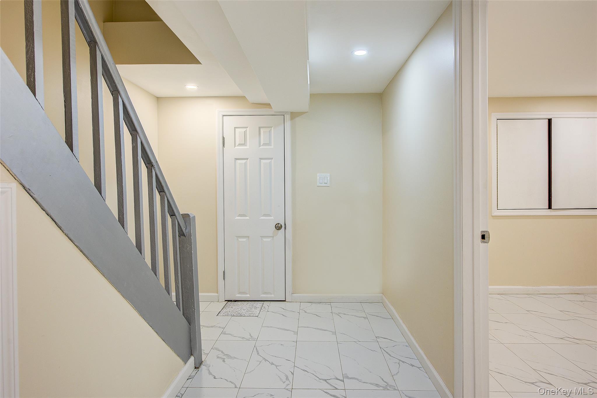 Single Family 76th Road Queens, NY 11366, MLS-998900-36