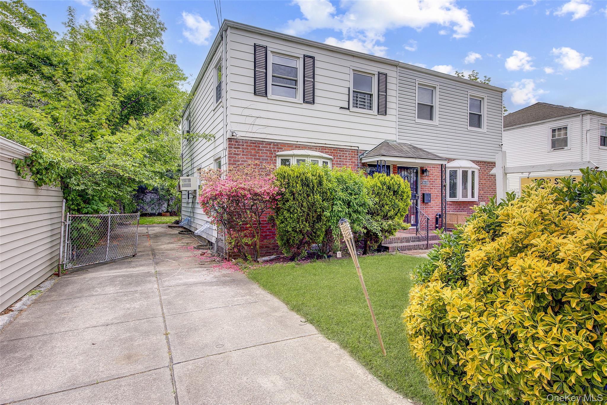 Single Family 76th Road Queens, NY 11366, MLS-998900-42