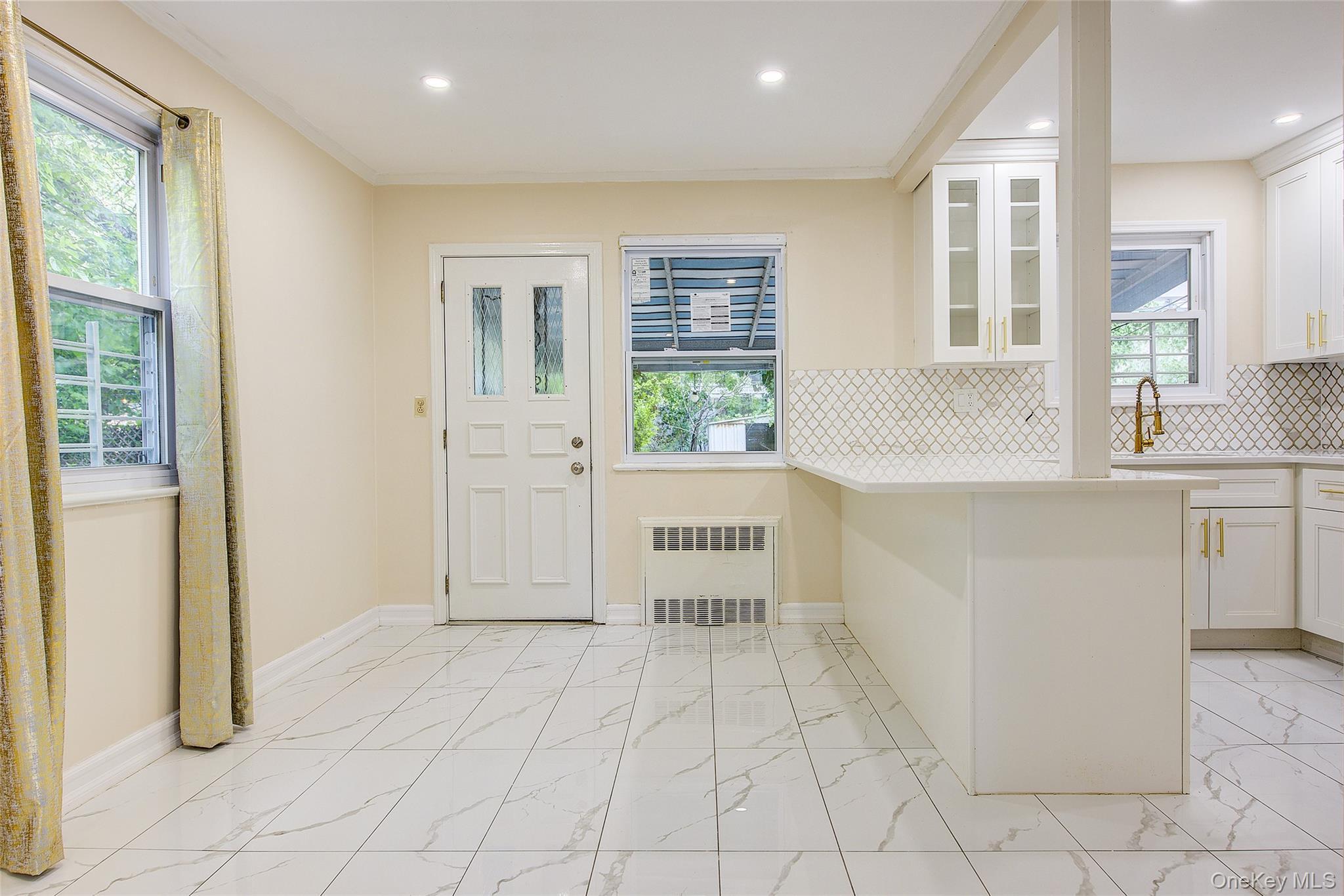 Single Family 76th Road Queens, NY 11366, MLS-998900-6