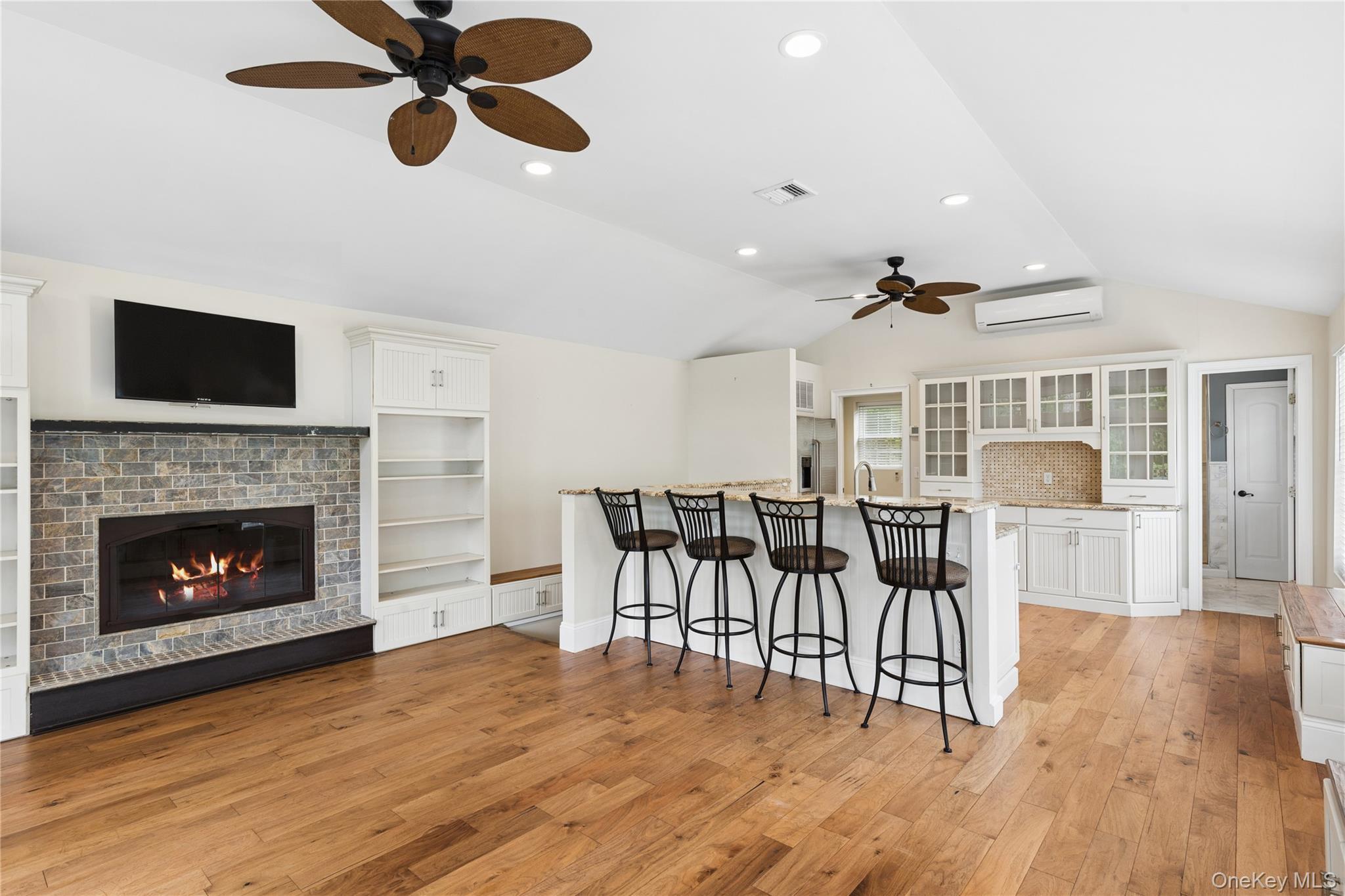 Single Family Old Dock Road Suffolk County, NY 11754, MLS-998905-23