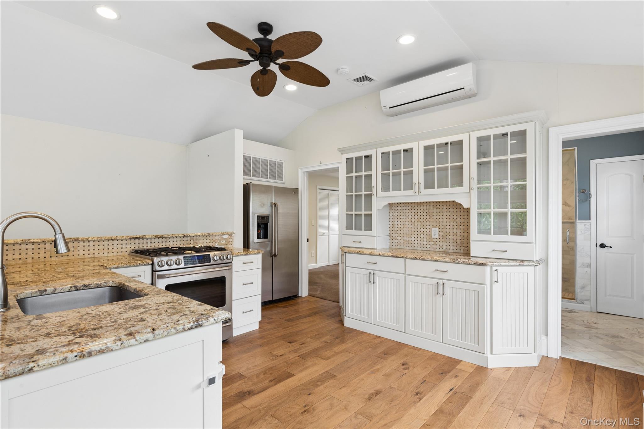 Single Family Old Dock Road Suffolk County, NY 11754, MLS-998905-25
