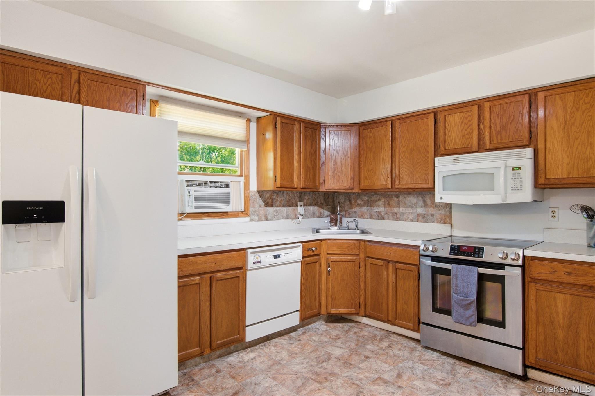 Single Family Canal Road Suffolk County, NY 11776, MLS-998918-11