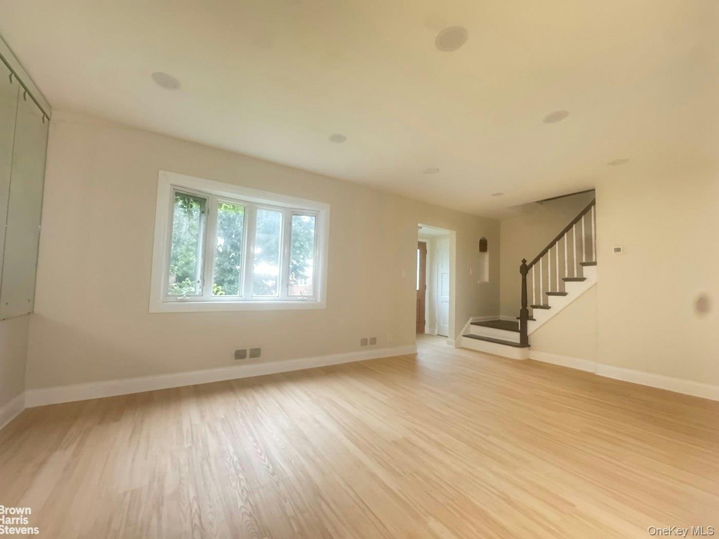 Single Family Nassau Street Nassau County, NY 11003, MLS-998963-2