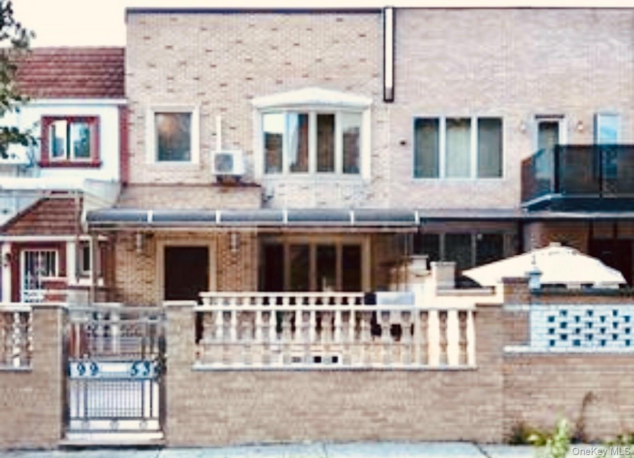 Single Family in New York - 65th  Queens, NY 11374