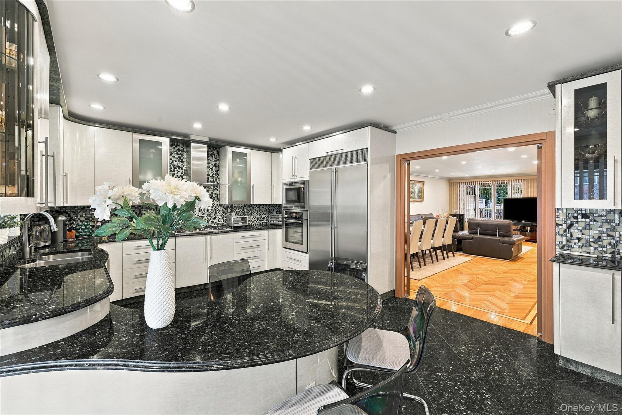 Single Family 65th Road Queens, NY 11374, MLS-999000-17