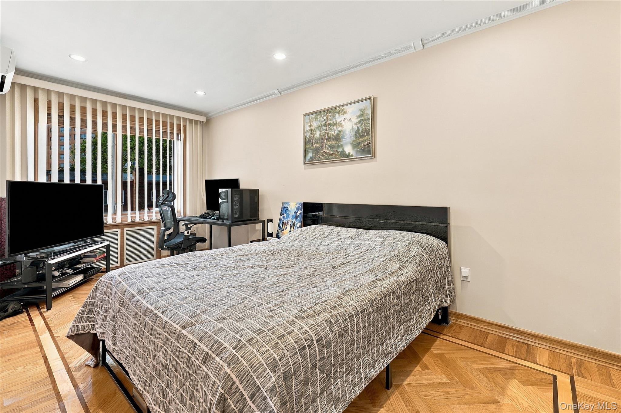 Single Family 65th Road Queens, NY 11374, MLS-999000-23