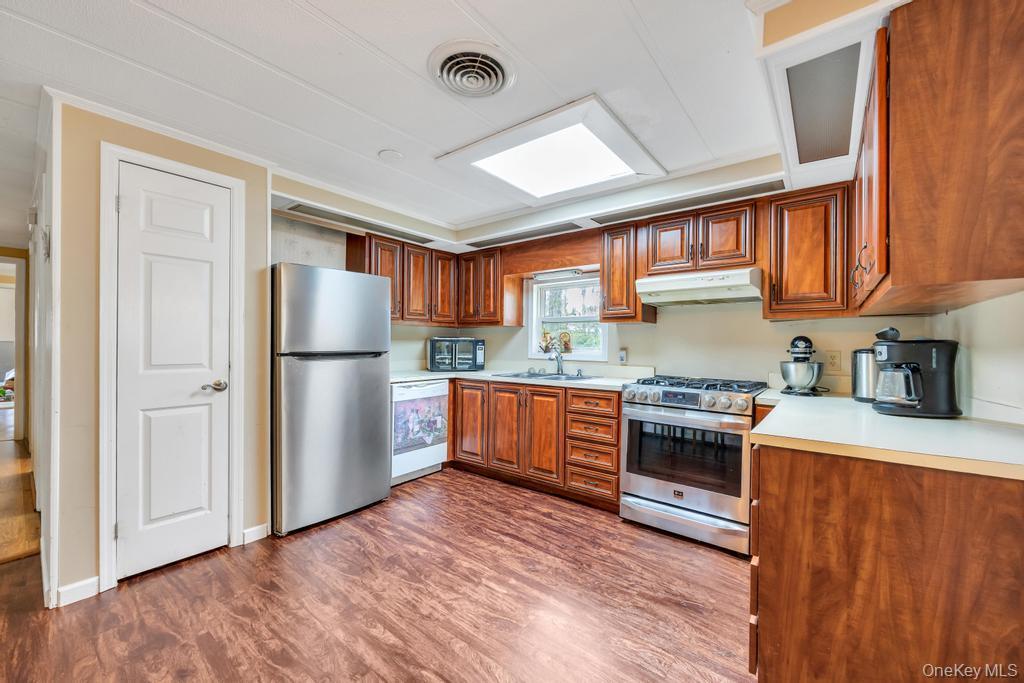 Single Family Middle Suffolk County, NY 11933, MLS-999128-16