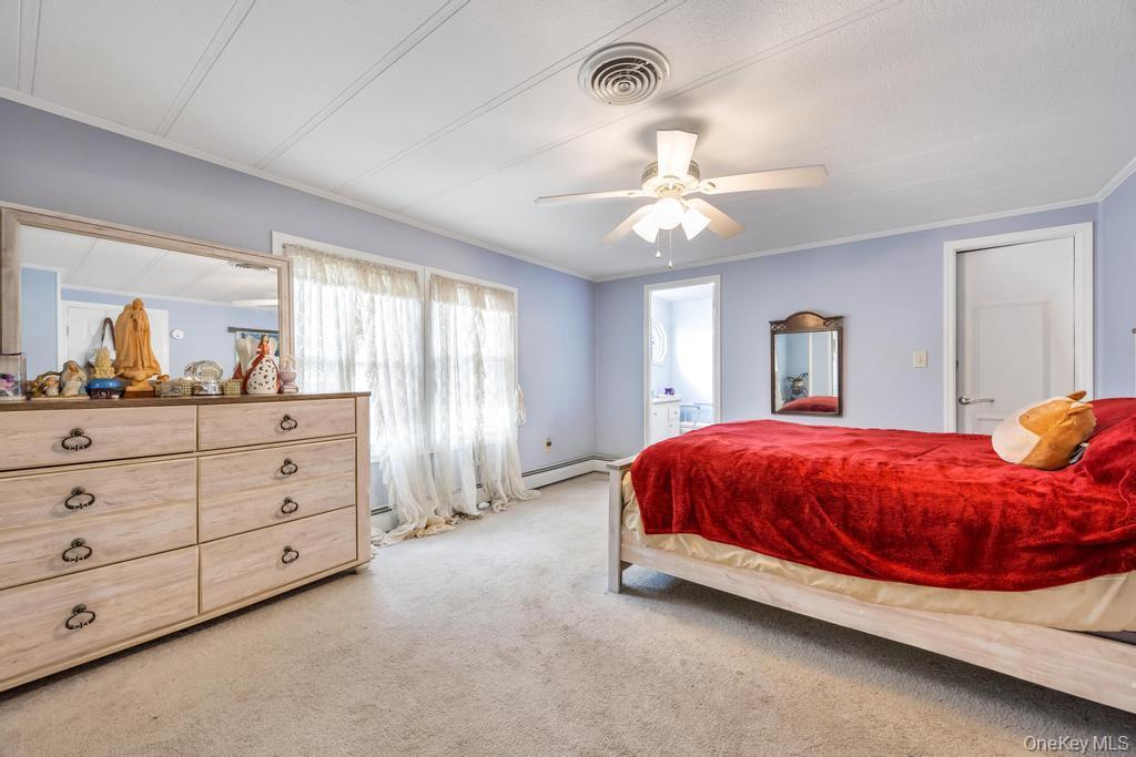 Single Family Middle Suffolk County, NY 11933, MLS-999128-21