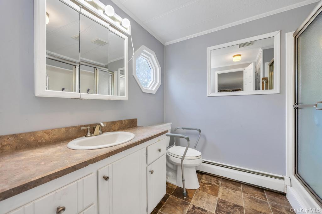 Single Family Middle Suffolk County, NY 11933, MLS-999128-24