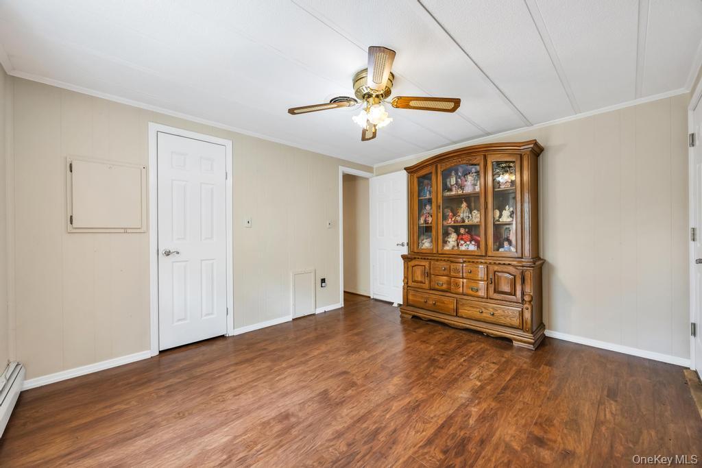 Single Family Middle Suffolk County, NY 11933, MLS-999128-26