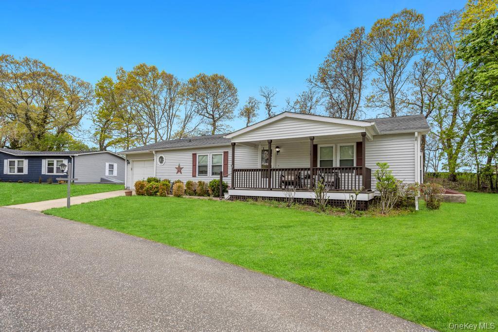 Single Family Middle Suffolk County, NY 11933, MLS-999128-4