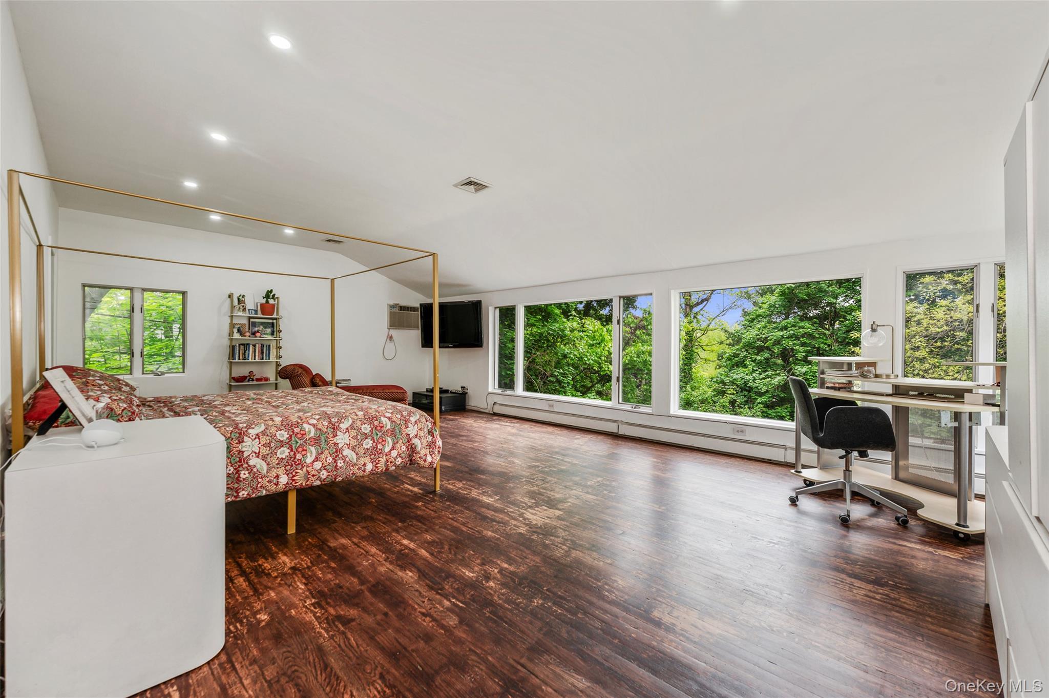 Single Family Ridge Drive E  Nassau County, NY 11021, MLS-999153-21