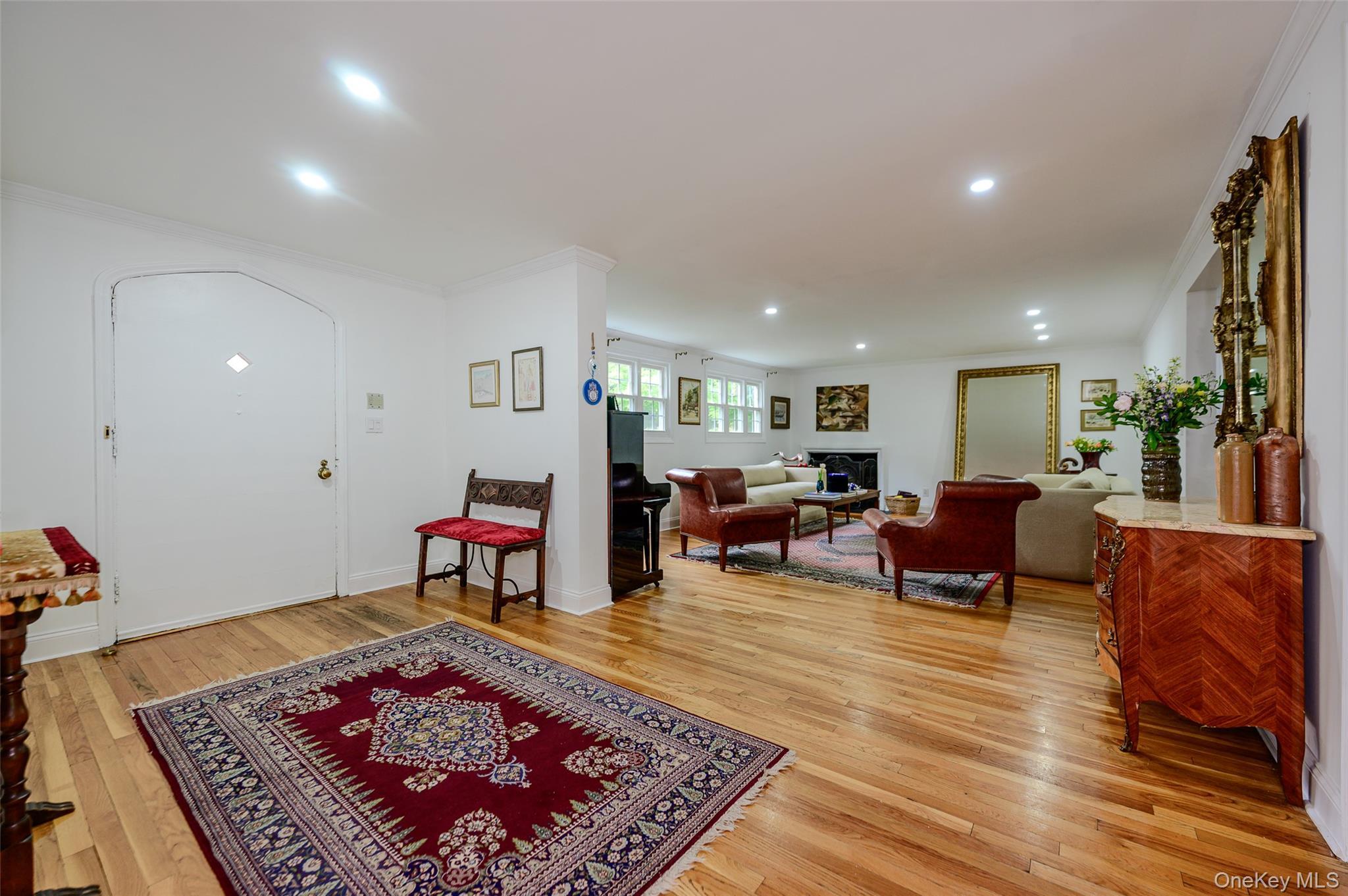 Single Family Ridge Drive E  Nassau County, NY 11021, MLS-999153-3