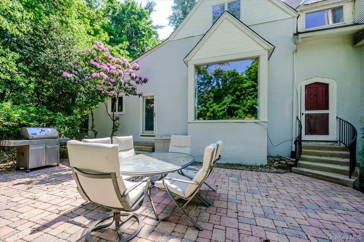 Single Family Ridge Drive E  Nassau County, NY 11021, MLS-999153-34