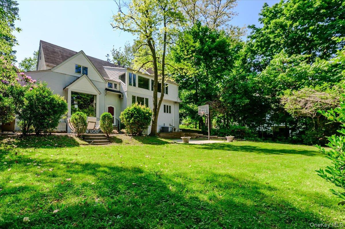 Single Family Ridge Drive E  Nassau County, NY 11021, MLS-999153-38