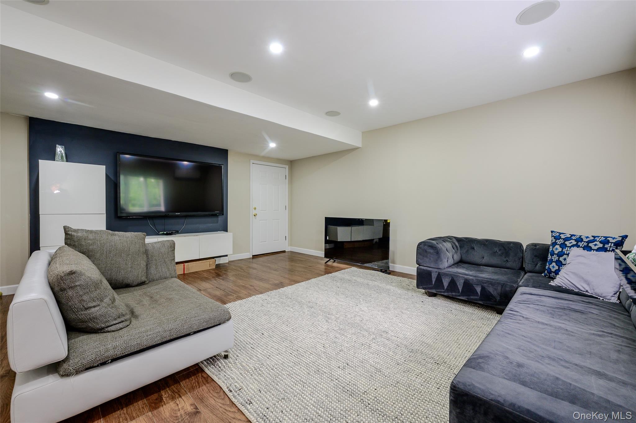 Single Family Ridge Drive E  Nassau County, NY 11021, MLS-999153-8