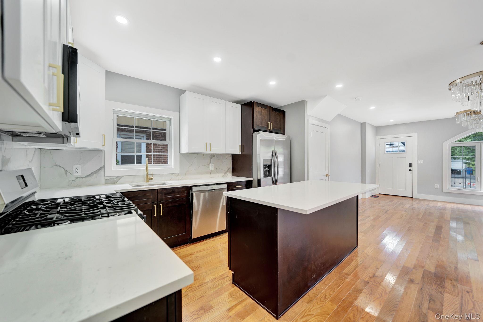 Single Family 184th Street Queens, NY 11413, MLS-999240-10