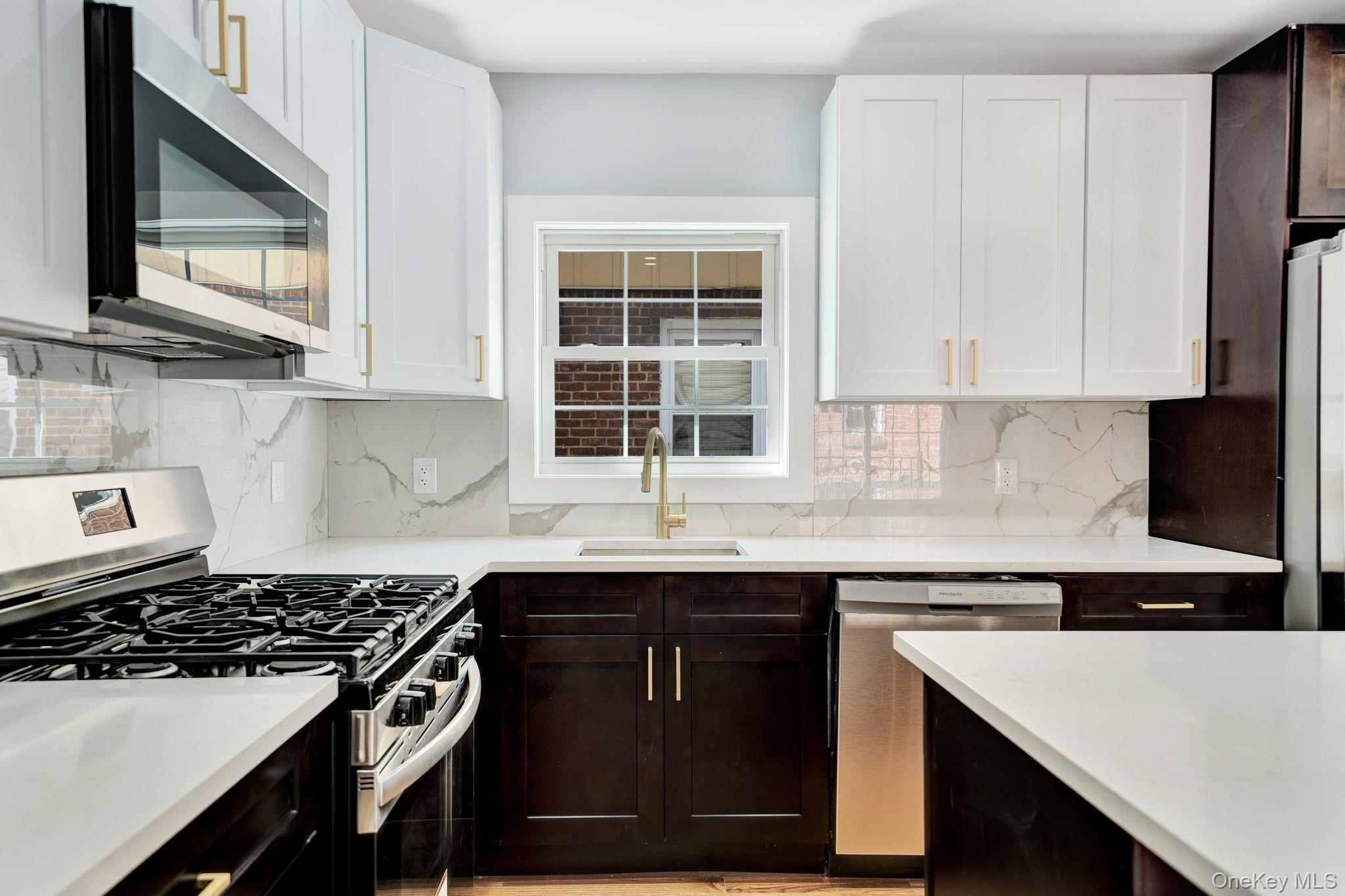 Single Family 184th Street Queens, NY 11413, MLS-999240-12