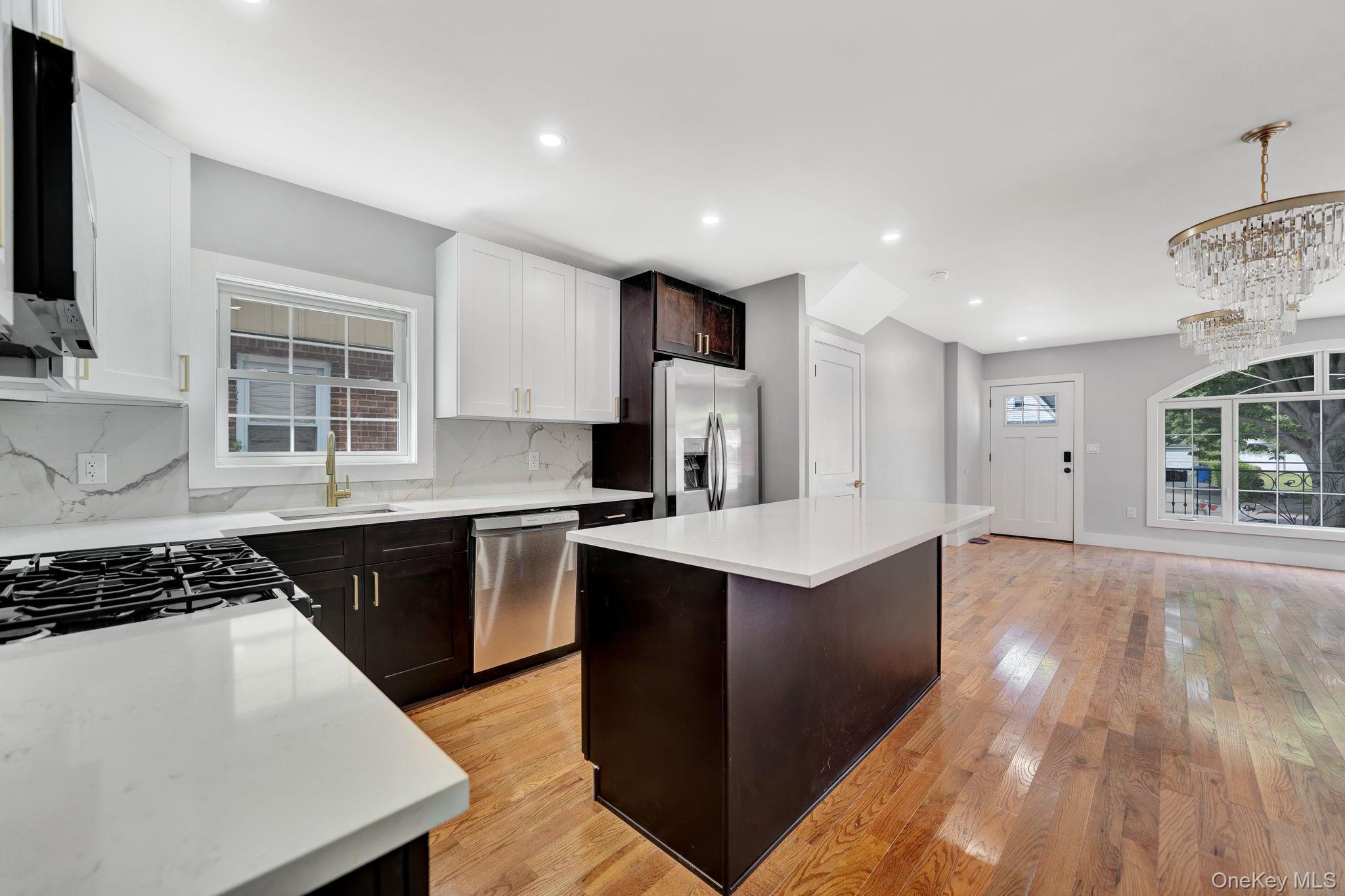 Single Family 184th Street Queens, NY 11413, MLS-999240-17