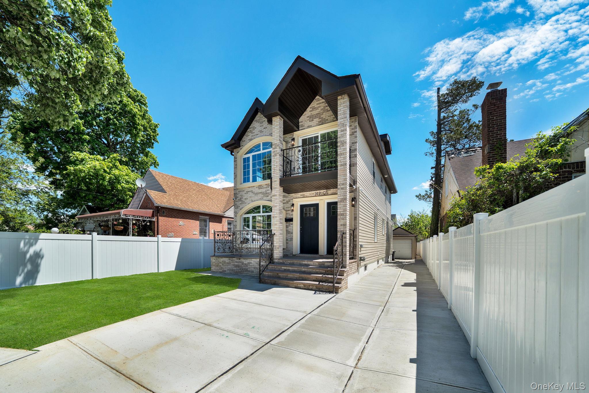 Single Family 184th Street Queens, NY 11413, MLS-999240-3