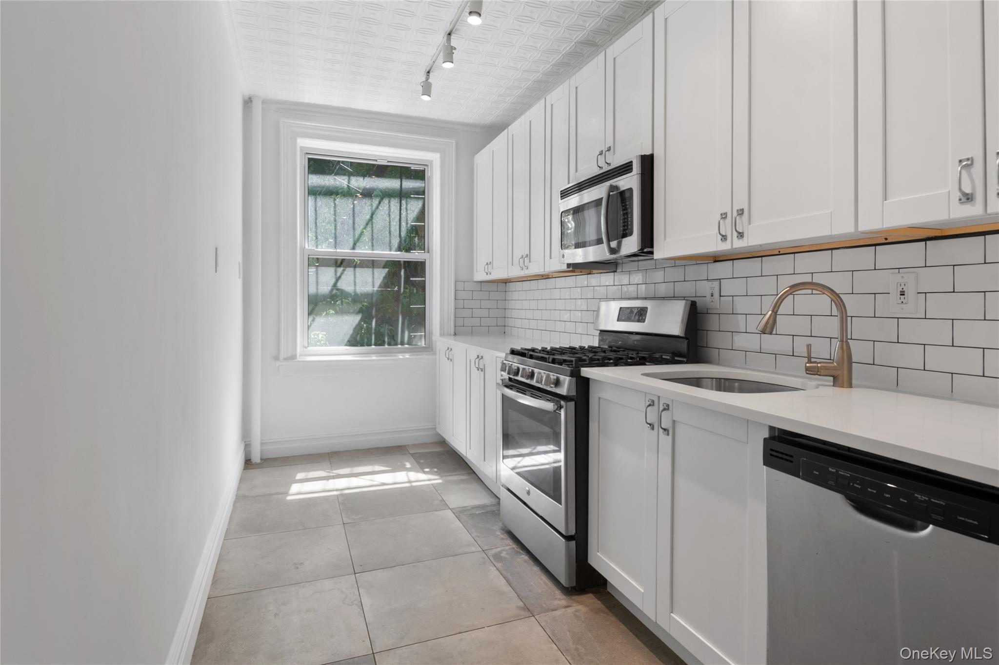 Single Family Walton  Bronx, NY 10452, MLS-999243-20