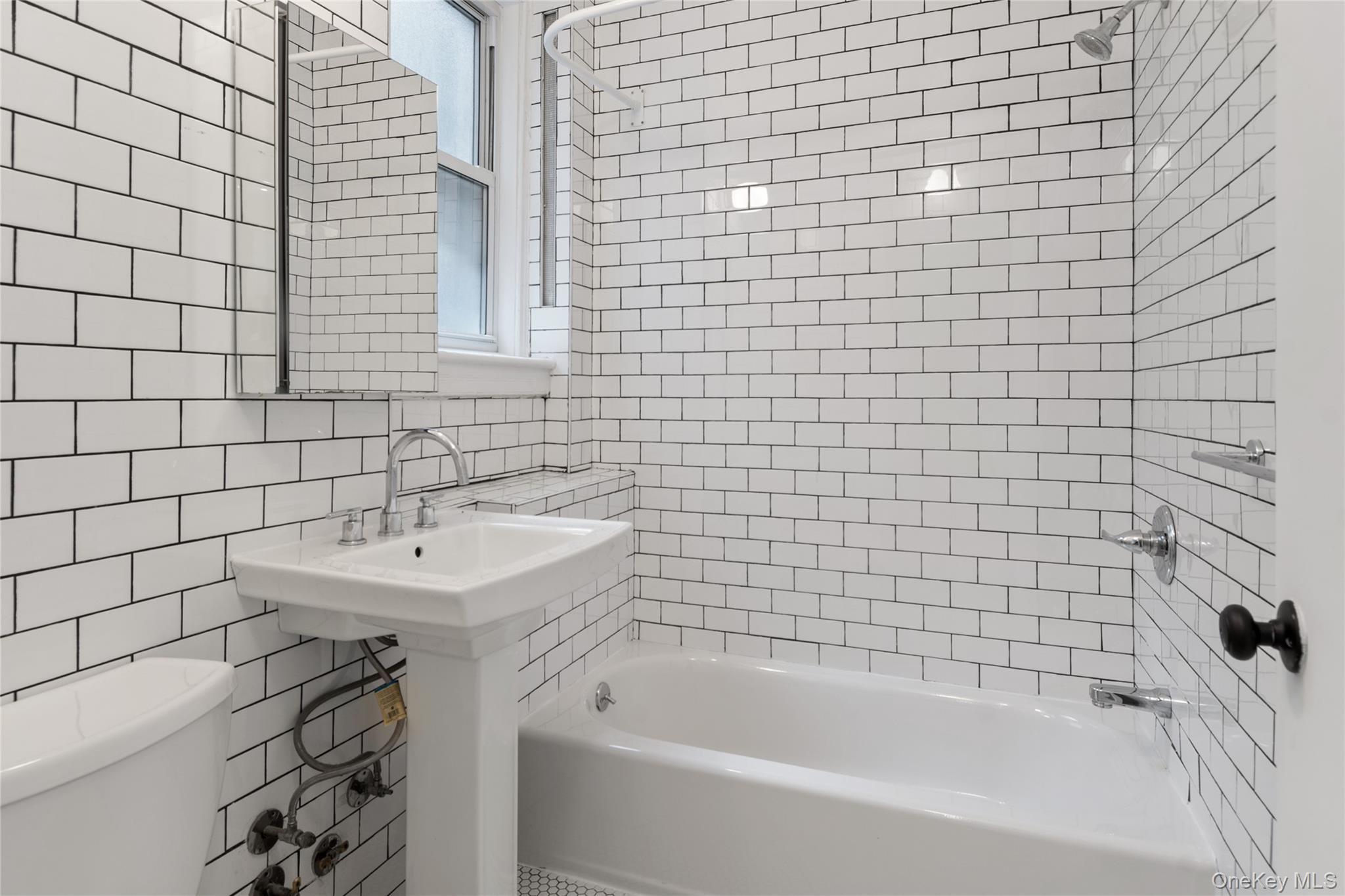 Single Family Walton  Bronx, NY 10452, MLS-999243-27