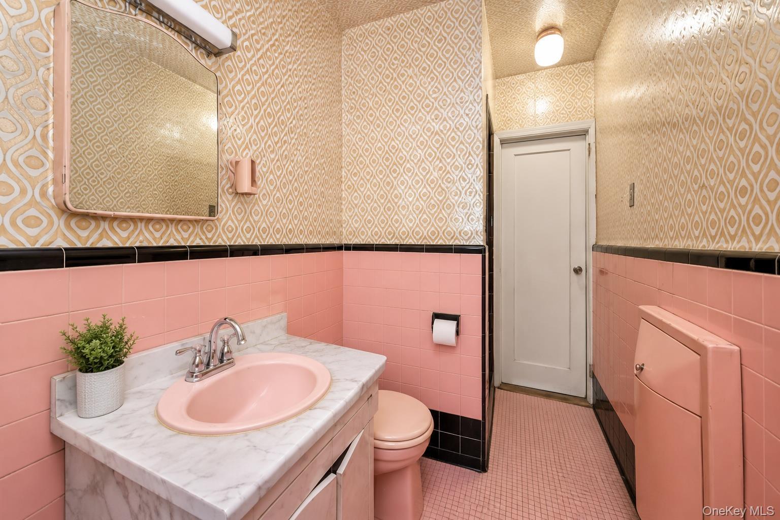 Single Family 70th Queens, NY 11367, MLS-999302-14