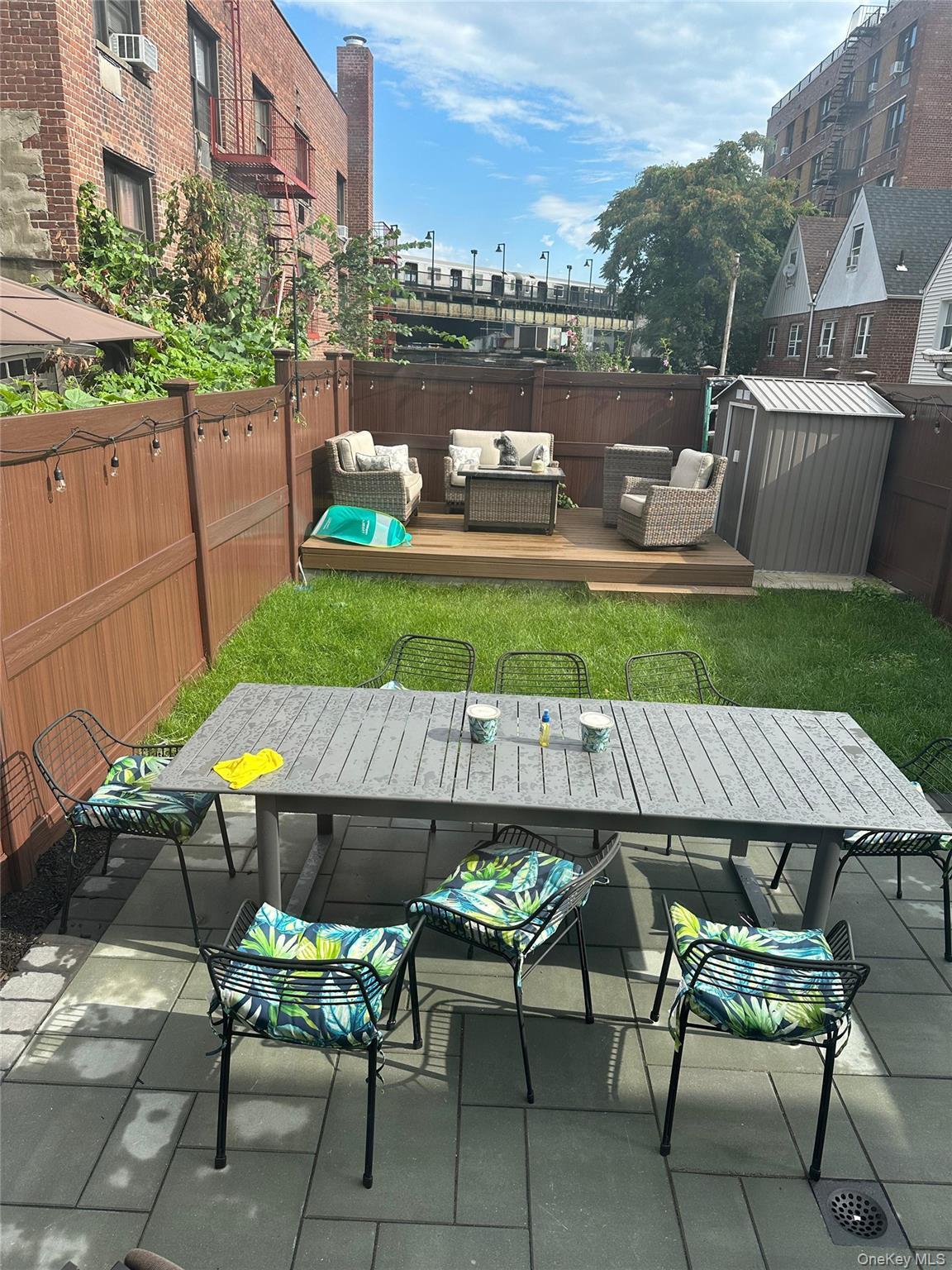Single Family Roberts Avenue Bronx, NY 10461, MLS-999310-26