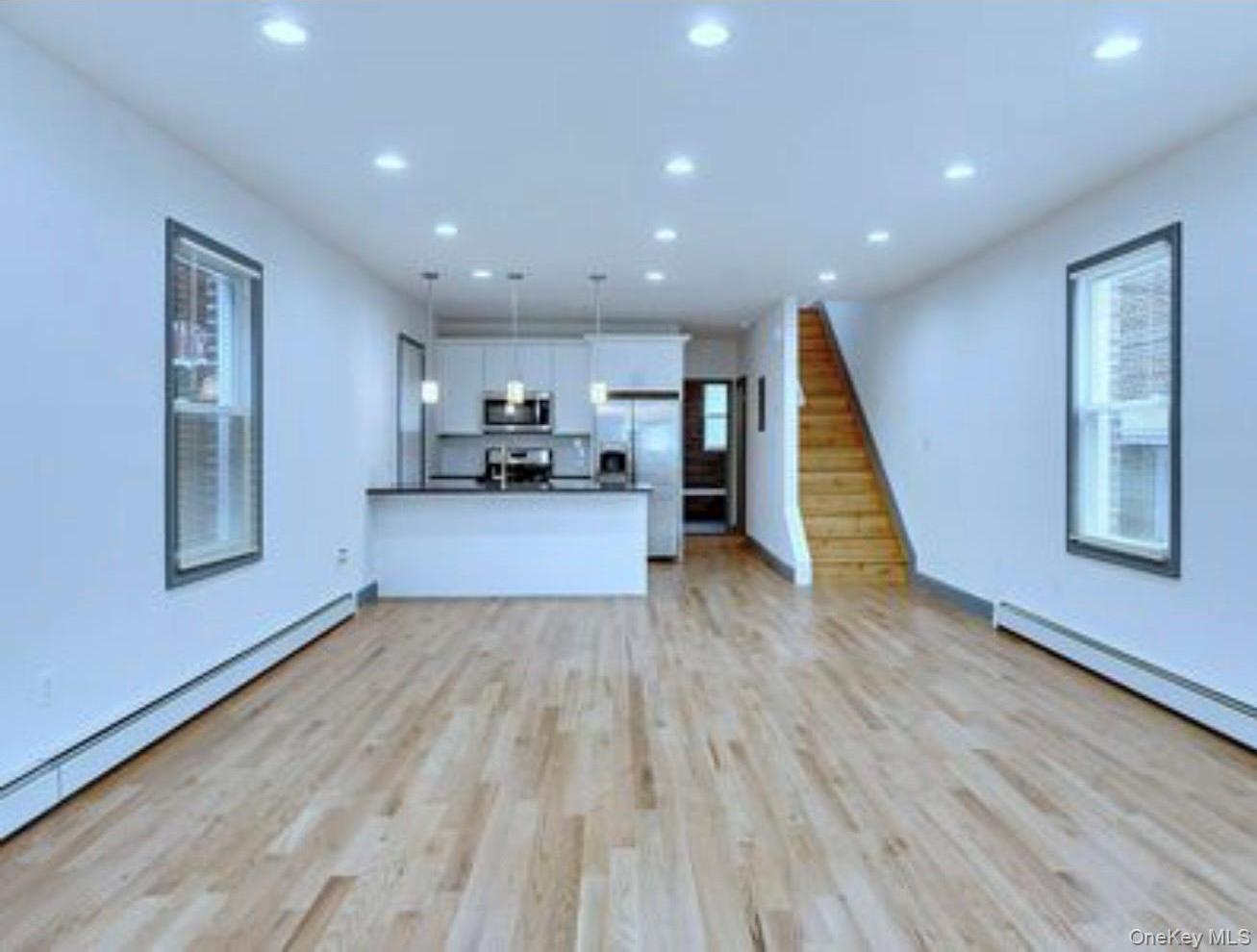 Single Family Roberts Bronx, NY 10461, MLS-999310-3