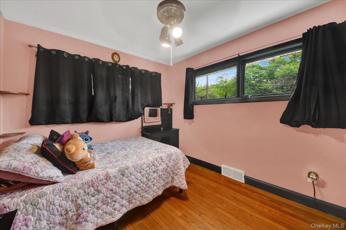 Single Family Elizabeth  Orange County, NY 12553, MLS-999345-10
